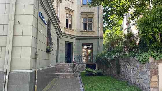 продажа помещения свободного назначения, здания Львов, Галицкий, 132000 $ Львів
