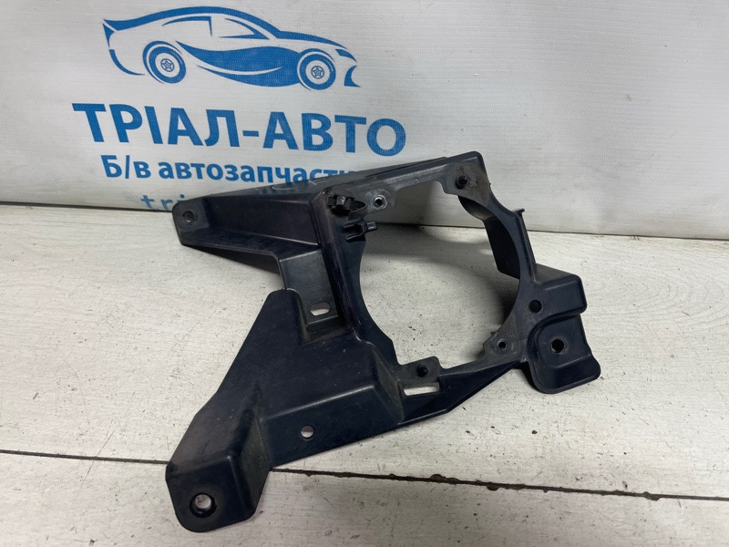 Кронштейн бампера передний правый Ford Fusion USA 2 1.5 БЕНЗИН ENUN0 2013 (б/у) Київ - зображення 2