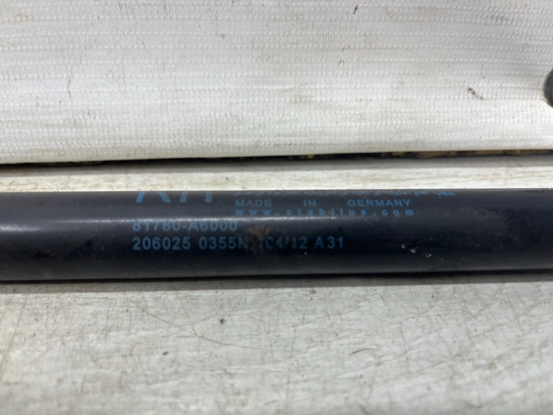 Амортизатор крышки багажника Hyundai I30 GD 1.6 DIESEL D4FB 2011 (б/у) Київ - зображення 4