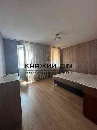 Оренда 3-х кімнатної роздільної квартири на Мінському масиві. Код об'єкта: 11198323 Київ