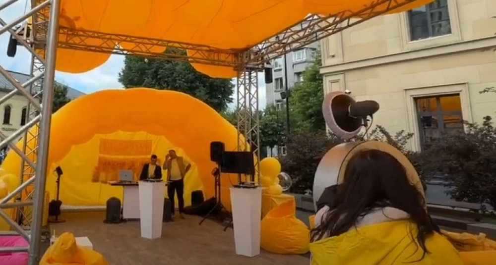 Палатка надувная тент для уличного маркетинга, рекламы возведение 5-15 мин Київ - зображення 1