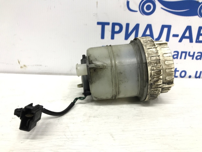 Бачок главного тормозного цилиндра Mitsubishi Pajero Sport K9 2.5 DIESEL 4D56 1996 (б/у) Киев - изображение 1