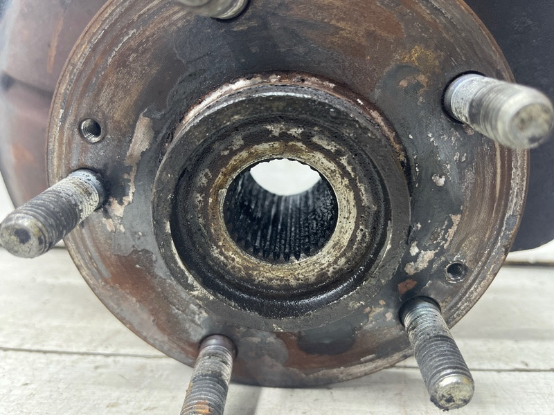 Кулак поворотный левый со ступицей Kia Sportage SL 1.7 DIESEL D4FD 2010 (б/у) Київ - зображення 2