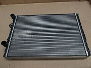 Фольцваген Гольф 3 . 1996 . 1 .4 - Радиатор охлаждения . Київ