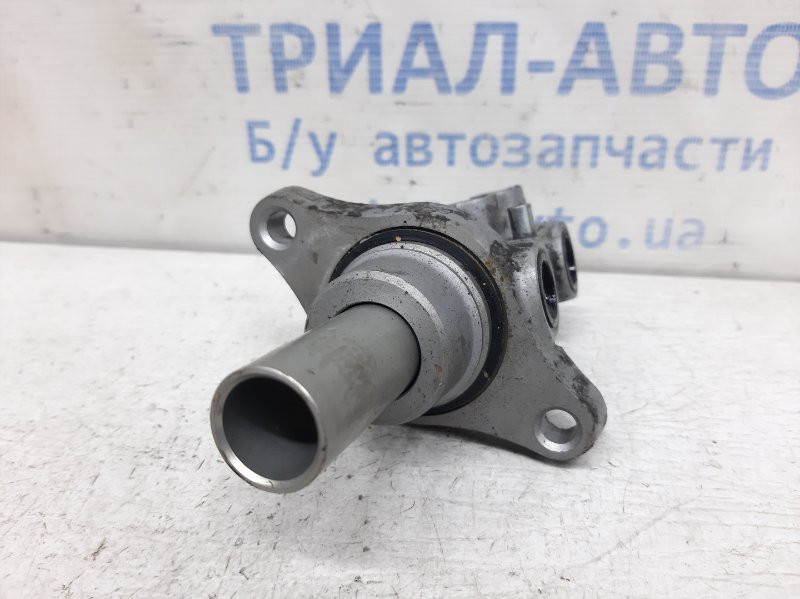 Тормозной цилиндр главный Mitsubishi Outlander XL 2.2 DIESEL 4N14 2007 (б/у) Киев - изображение 2