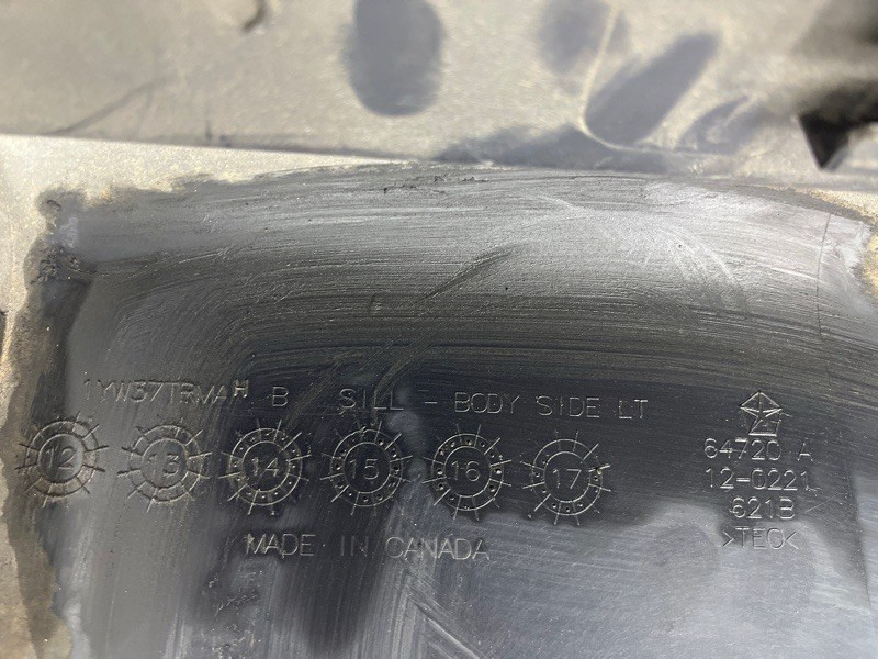 Накладка порога внешняя правая Jeep Cherokee KL 3.2 БЕНЗИН EHK 2013 (б/у) Киев - изображение 7