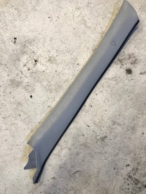 Бу накладка левой передней стойки Renault Laguna 1, 7700820728 . Кропивницкий - изображение 1