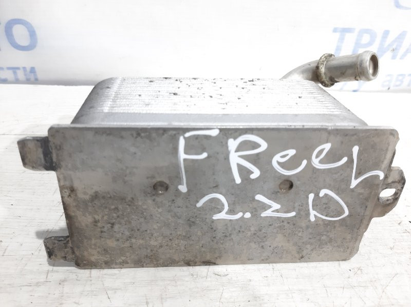 Радиатор масляный ДВС (теплообменник) Land Rover Freelander L359 2.2 ДИЗЕЛЬ 2006 (б/у) Киев - изображение 2