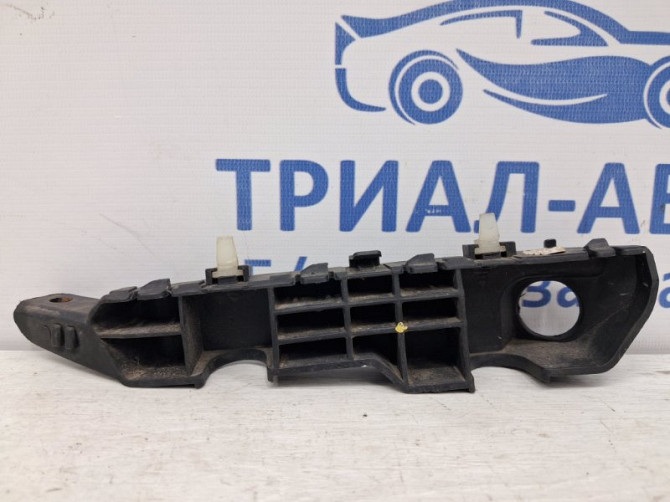 Кронштейн бампера передний правый Kia Ceed JD 1.6 DIESEL D4FB 2012 (б/у) Київ - зображення 3