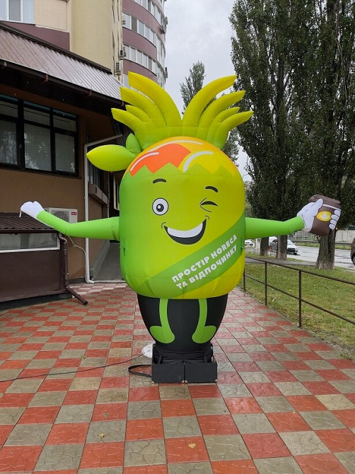 Зовнішня реклама ресторану Надувний чоловічок грузин Київ - зображення 6