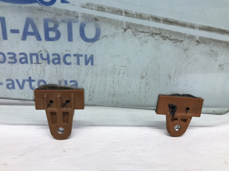 Стекло двери переднее правое Nissan Juke F15 1.6 TURBO MR16DDT 2010 (б/у) Киев - изображение 2