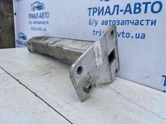 Кронштейн усилителя переднего бампера Jeep Cherokee KL 2.4 БЕНЗИН ED6 2013 лев. (б/у) Киев