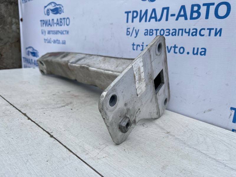 Кронштейн усилителя переднего бампера Jeep Cherokee KL 2.4 БЕНЗИН ED6 2013 лев. (б/у) Киев - изображение 3