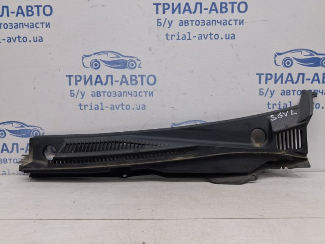 Дефлектор дворников Suzuki Grand Vitara JT 2.0 БЕНЗИН J20A 2005 лев. (б/у) Київ - зображення 1