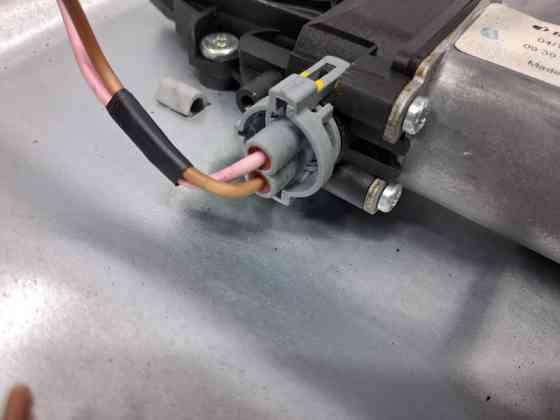 Стеклоподъемник передний левый Hyundai Santa fe CM 2.2 DIESEL D4HB 2005 (б/у) Київ