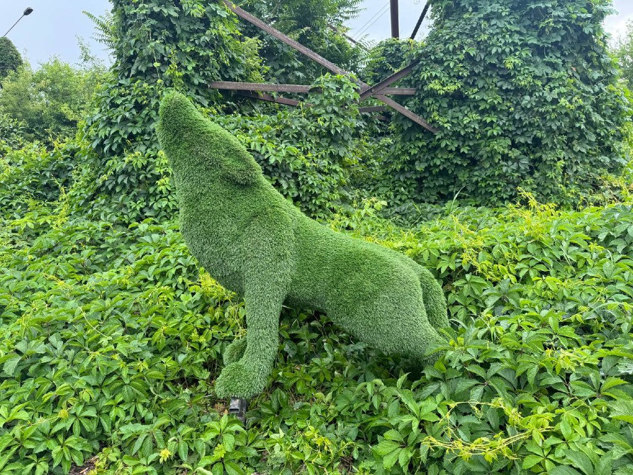 Воющий волк из искусственного газона под заказ Киев - изображение 4