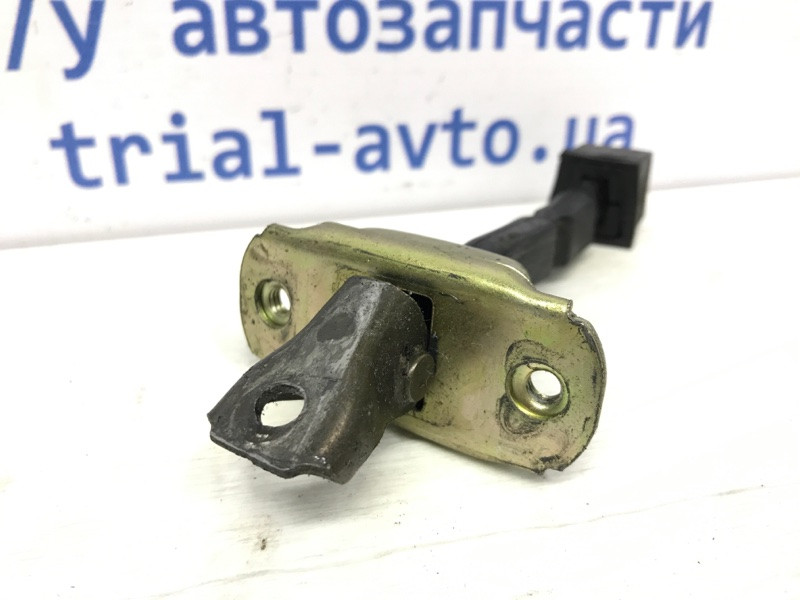 Ограничитель двери передний правый Mitsubishi Outlander CU 2.4 БЕНЗИН 4G69 2003 (б/у) Киев - изображение 2