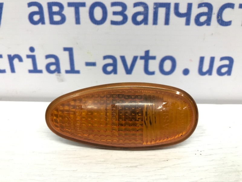 Повторитель поворотника Mitsubishi Pajero Sport K9 2.5 DIESEL 4D56 1996 (б/у) Київ - зображення 1