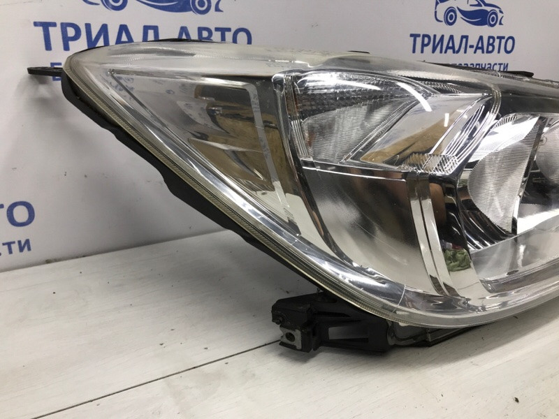 Фара правая галоген Subaru Forester SJ 2.0 DIESEL EE20Z 2012 (б/у) Киев - изображение 2