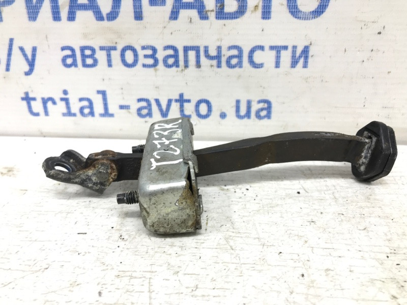 Ограничитель двери задний правый Toyota Avensis 2009-2018 6863005050 (Арт. 31198) Киев - изображение 1