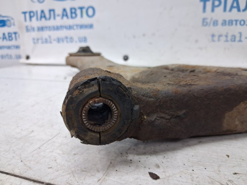 Рычаг левый Toyota Avensis T25 2.2 DIESEL 2ADFTV 2002 (б/у) Київ - зображення 3