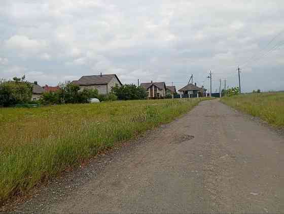 Княжичі. Продам 10,24+10,26с під забудову, поряд комунікації, сусіди Бровары