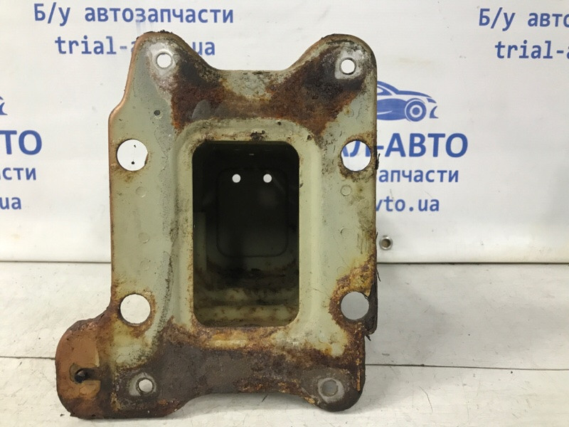 Кронштейн усилителя переднего бампера Chevrolet Captiva C100 2.4 БЕНЗИН Z24SED 2006 лев. (б/у) Киев - изображение 4