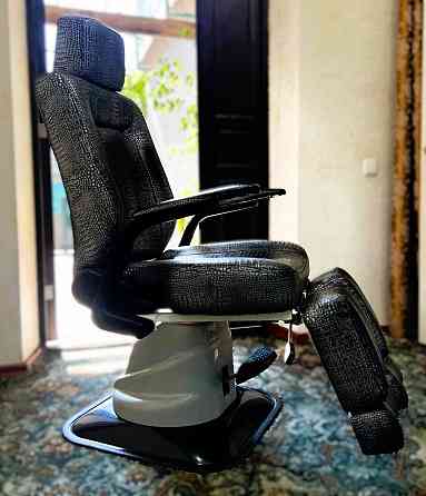 Педикюрне крісло кушетка косметологічна Роздільна