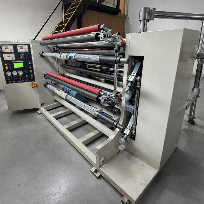 Бобінорізка 1300 мм Xin Wang 221D-2 Киев - изображение 1