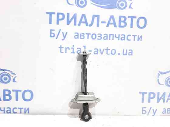 Ограничитель двери задний правый Nissan Juke F15 2010 (б/у) Киев