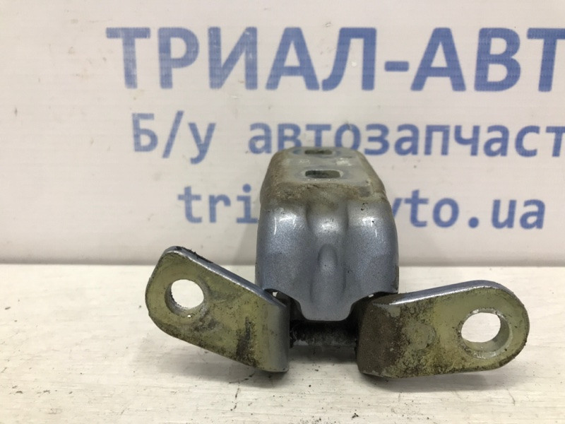 Петля двери передней левой Chevrolet Cruze J300 1.8 2009 (б/у) Киев - изображение 1