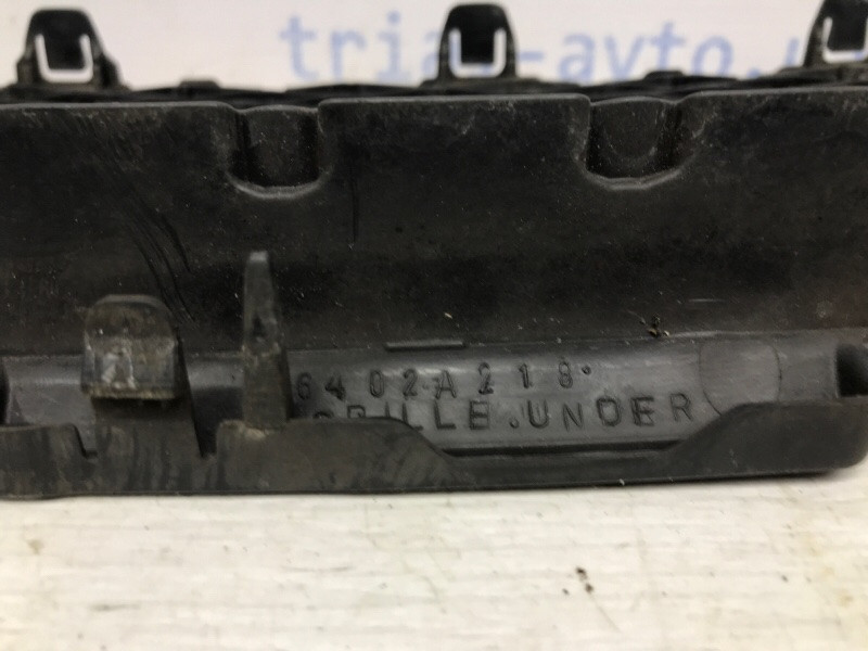 Решетка бампера центральная Mitsubishi ASX GA 1.8 DIESEL 4N13 2010 (б/у) Киев - изображение 5