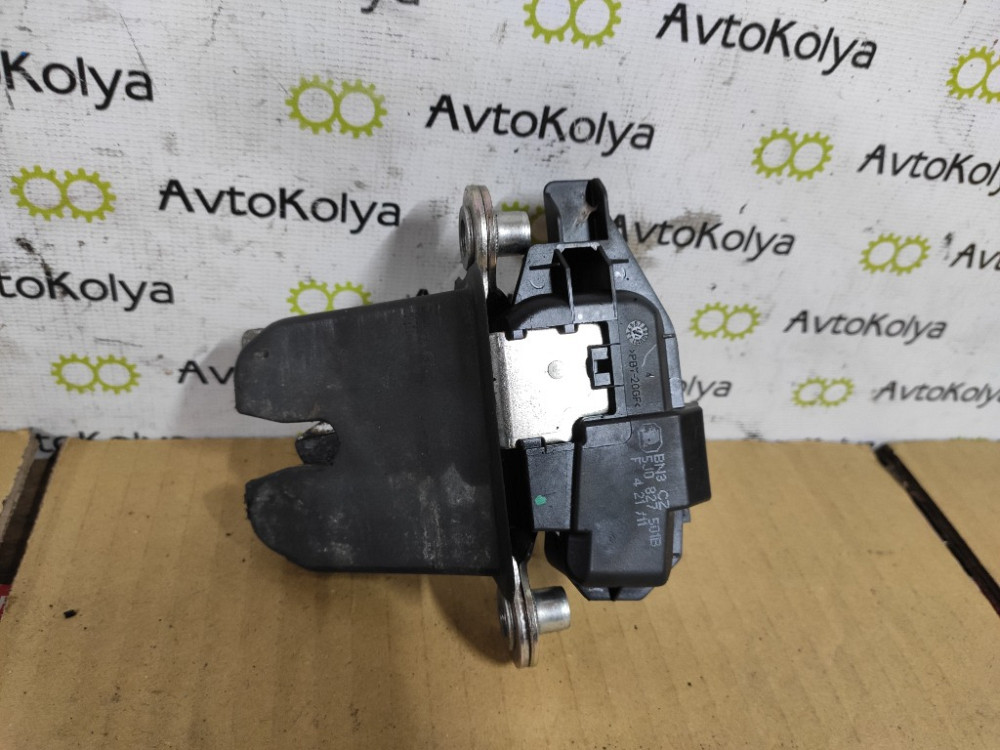 Замок крышки багажника Skoda Fabia II 2007-2014 (5J0827501B) Ковель - зображення 1
