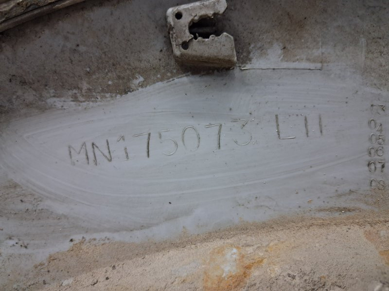 Накладка двери Mitsubishi Outlander CU 2.4 БЕНЗИН 4G69 2003 задн. лев. (б/у) Київ - зображення 5