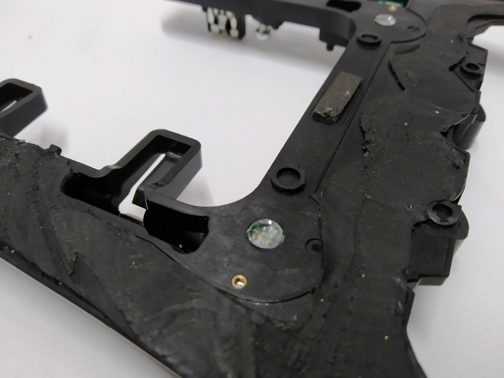 Кронштейн крепления камеры TRIPLE с датчиком температуры лобового стекла (в сборе) Tesla model 10863 Киев - изображение 3