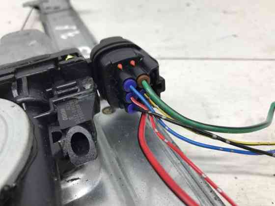 Стеклоподъемник задний правый Mitsubishi Pajero Wagon 1999-2006 MN117068 (Арт. 57484) Киев