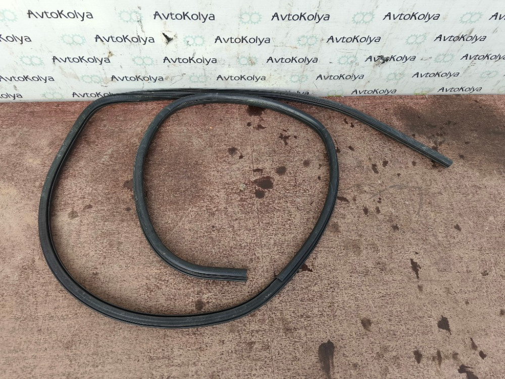 Уплотнитель двери передней правой VW T5 2010-2015 (7E0837912B) Ковель - изображение 1