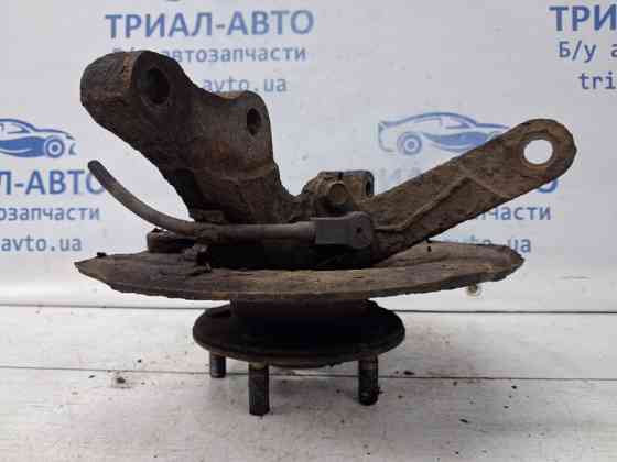 Кулак поворотный левый со ступицей Mitsubishi Outlander CU 2.4 БЕНЗИН 4G69 2003 (б/у) Київ