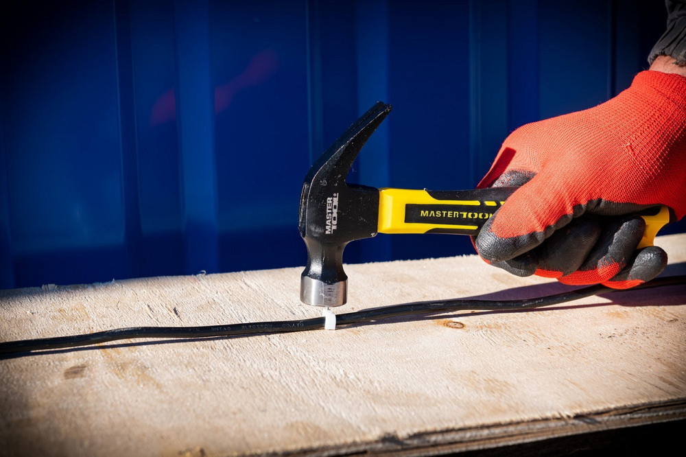 Молоток столярный MASTERTOOL 225 г HRC 50 рукоятка фиберглассовая 160 мм 02-0706 Харьков - изображение 3