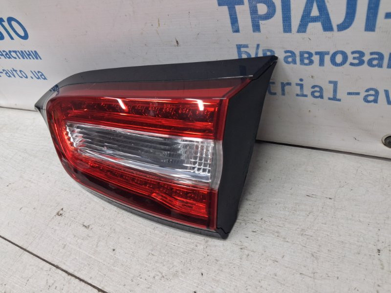 Фонарь задний внутренний правый Jeep Cherokee KL 2.4 БЕНЗИН ED6 2013 (б/у) Киев - изображение 2