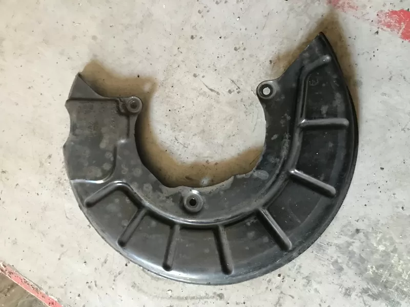 Бу защита тормозного диска переднего левого VAG 1K0615311F Skoda Octavia A5 Кропивницький - зображення 2
