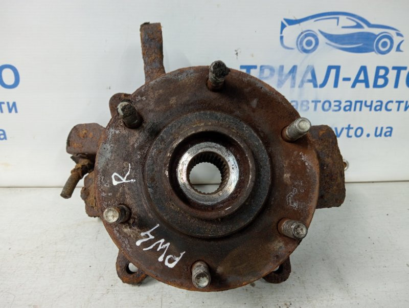 Кулак поворотный правый со ступицей Mitsubishi Pajero Wagon 4 3.2 ДИЗЕЛЬ 4M41 2006 (б/у) Киев - изображение 1