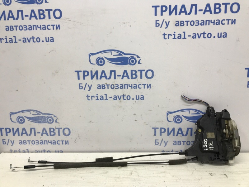 Замок двери передний правый Mitsubishi L200 KB 2.5 ДИЗЕЛЬ 4D56U 2006 (б/у) Киев - изображение 1