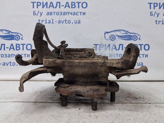 Кулак поворотный правый со ступицей Mitsubishi Pajero Wagon 3 3.2 ДИЗЕЛЬ 4M41 1999 (б/у) Київ - зображення 2