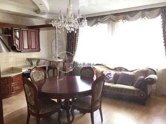 долгосрочная аренда 3-к квартира Киев, Печерский, 900 $/мес. Киев