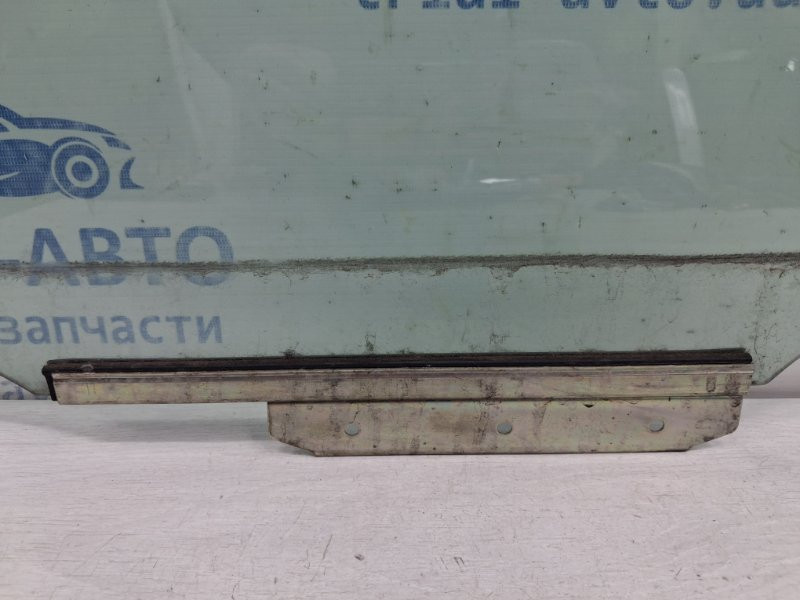 Стекло двери заднее левое Toyota Auris 2006-2012 6810402200 (Арт. 63691) Киев - изображение 2