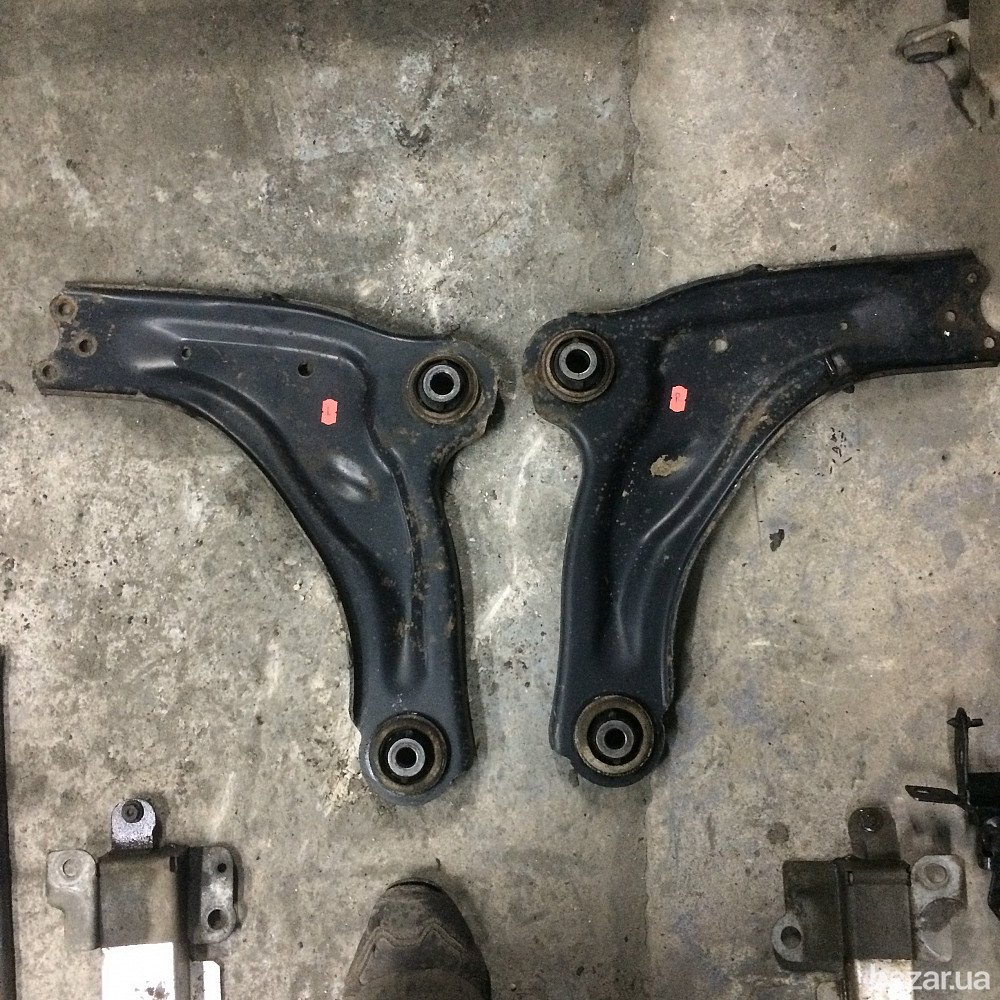 Рычаг передней подвески на Renault Laguna 2,Рено Лагуна. Кропивницкий - изображение 1