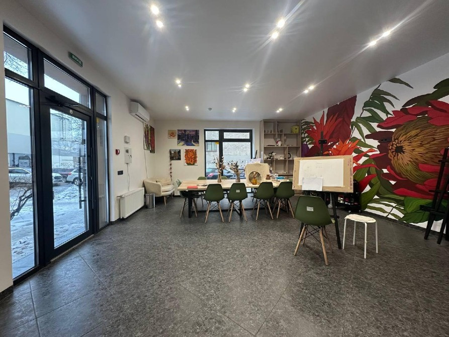 Оренда комерційного приміщення 47 м² у центрі - вул. Незалежності, 99. Ремонт, вітрини Ивано-Франковск - изображение 2