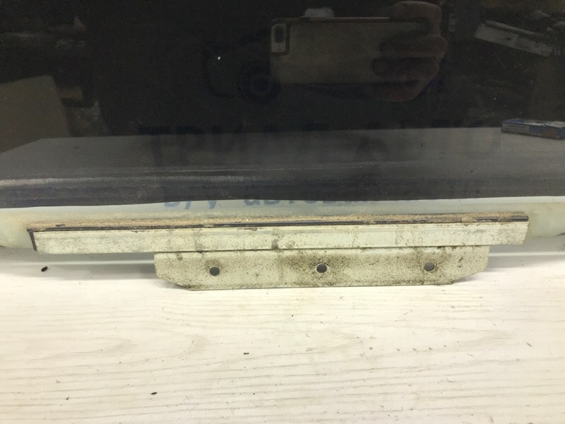 Стекло двери заднее правое Toyota Avensis T25 1.8 БЕНЗИН 1ZZFE 2002 (б/у) Київ - зображення 2