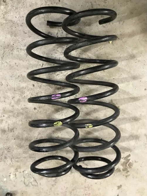 Бу пружина задняя Renault Megane 3 Grandtour универсал 550200026R. Цена за одну Кропивницкий - изображение 1